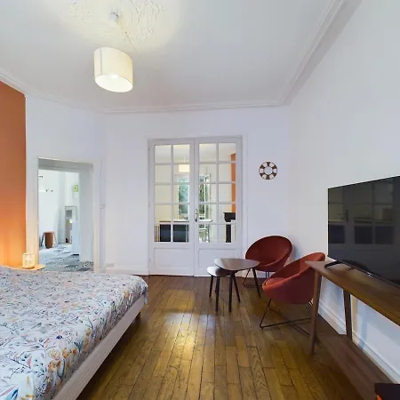 Ana's Silky Appartement *